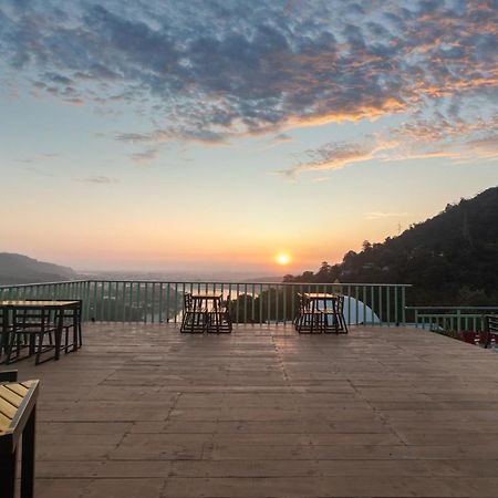 Hotel Peepal Tree Rishikesh Bagian luar foto