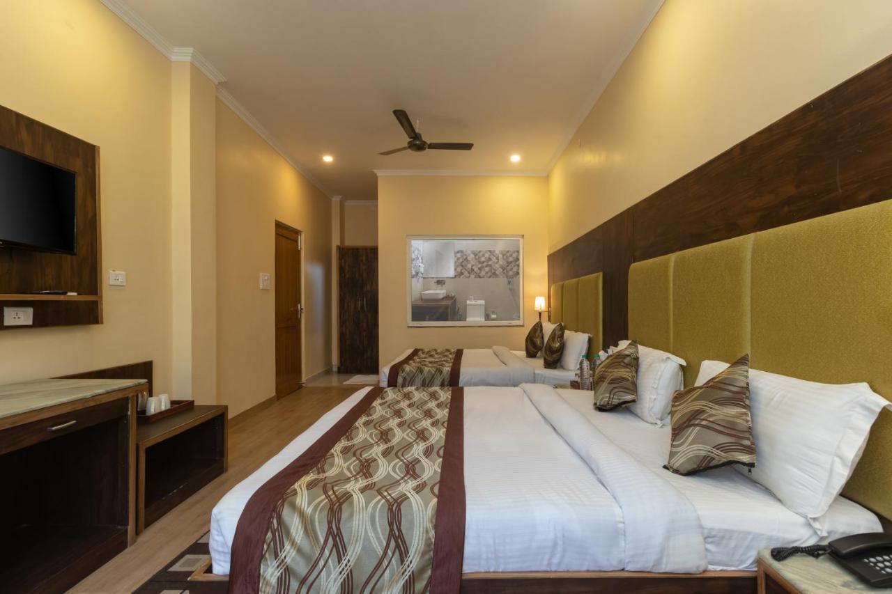 Hotel Peepal Tree Rishikesh Bagian luar foto
