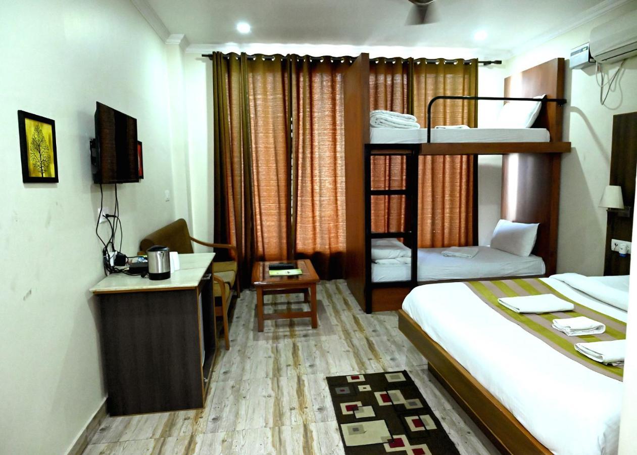 Hotel Peepal Tree Rishikesh Bagian luar foto