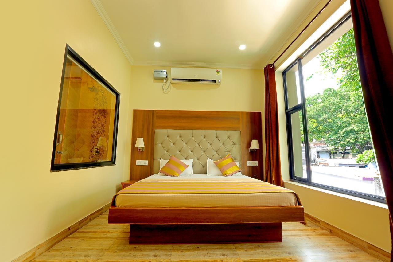 Hotel Peepal Tree Rishikesh Bagian luar foto