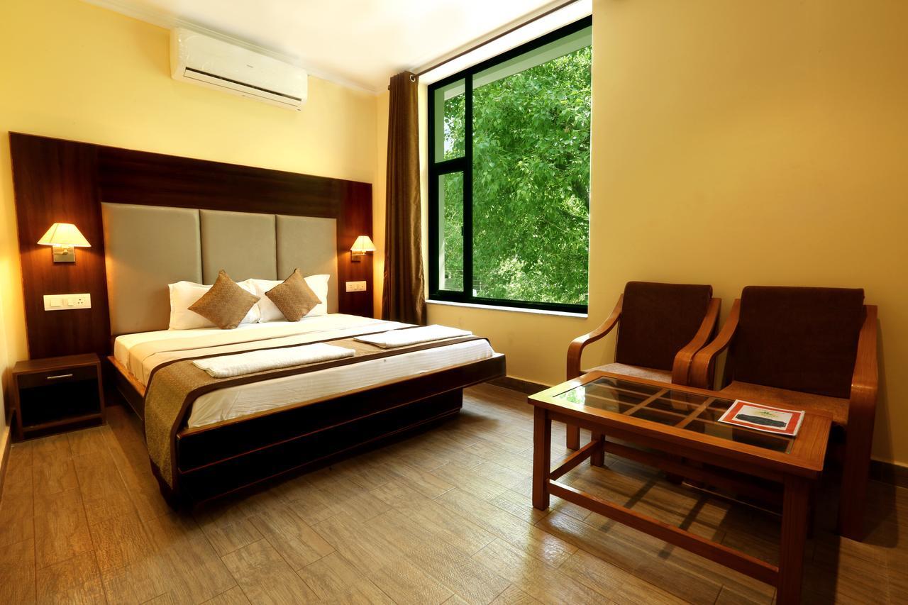 Hotel Peepal Tree Rishikesh Bagian luar foto