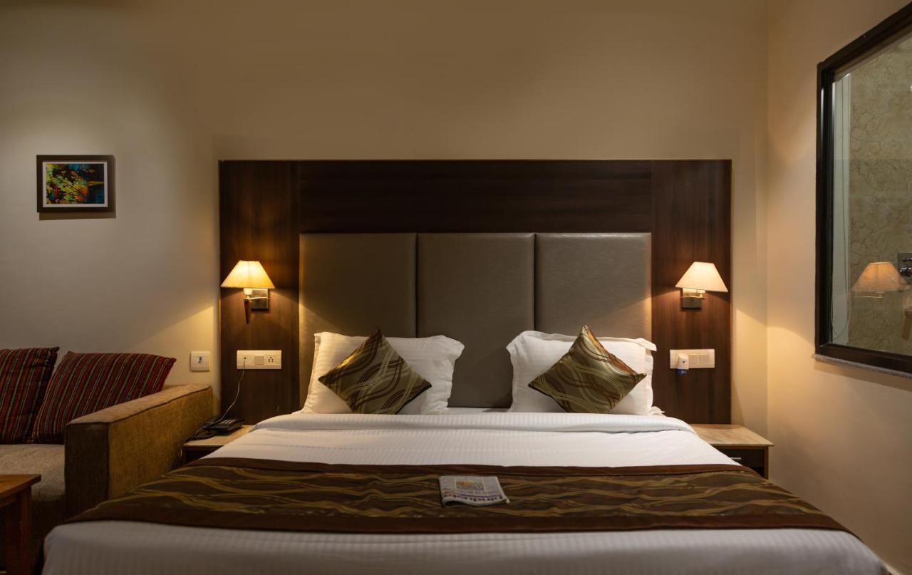 Hotel Peepal Tree Rishikesh Bagian luar foto
