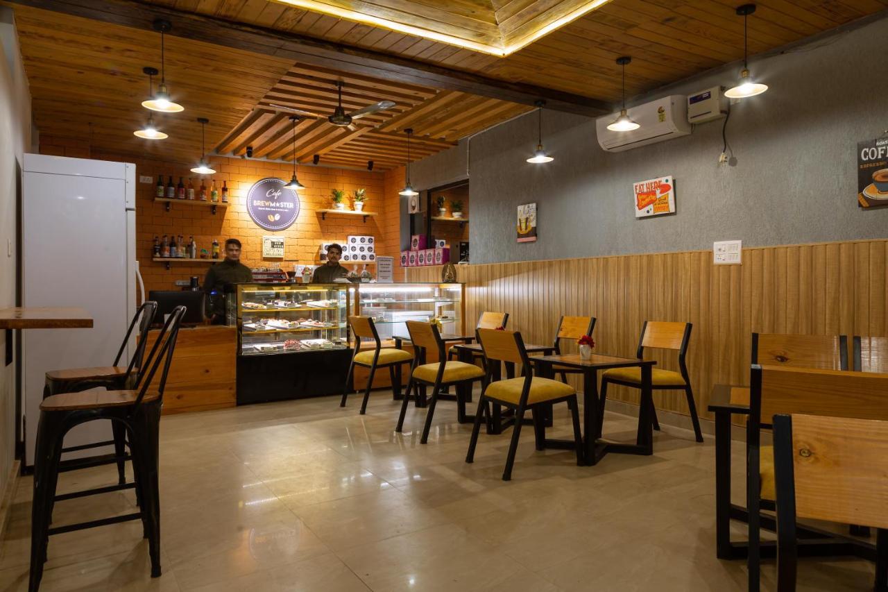 Hotel Peepal Tree Rishikesh Bagian luar foto